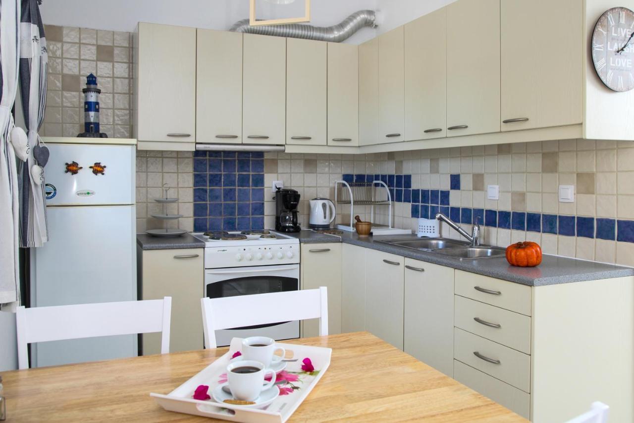 Mmm Apartment Makrýgialos 외부 사진