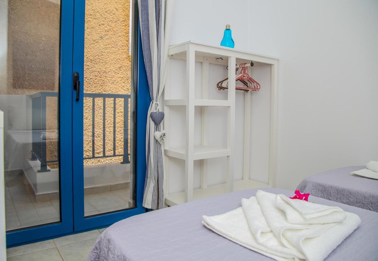 Mmm Apartment Makrýgialos 외부 사진